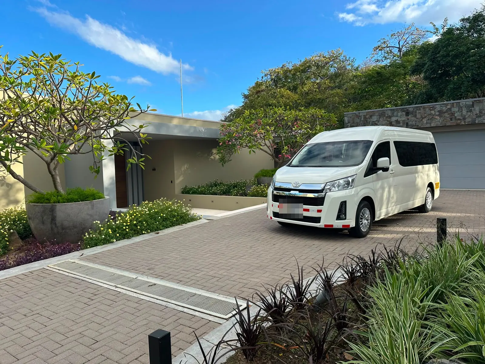 Private transportation vehicle in Costa Rica