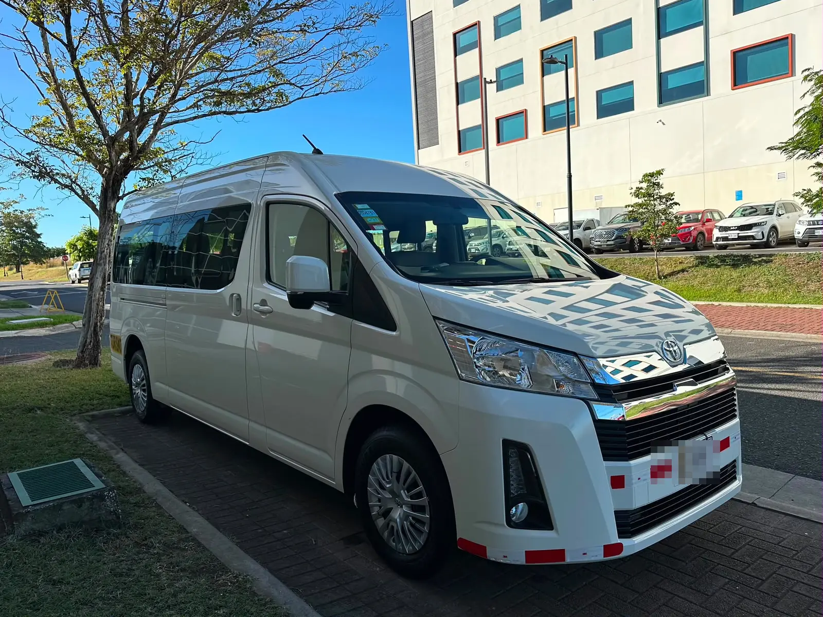 Private transportation vehicle for travel from SJO to La Fortuna
